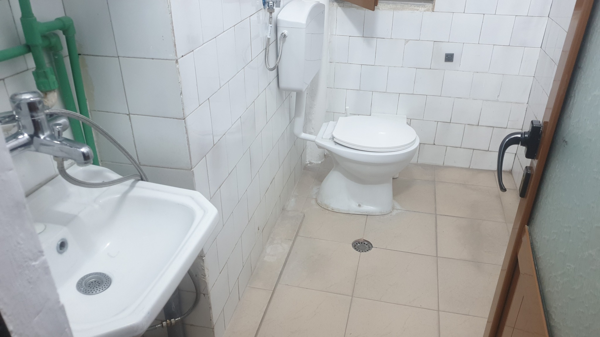 Disponojme me qera  1+1