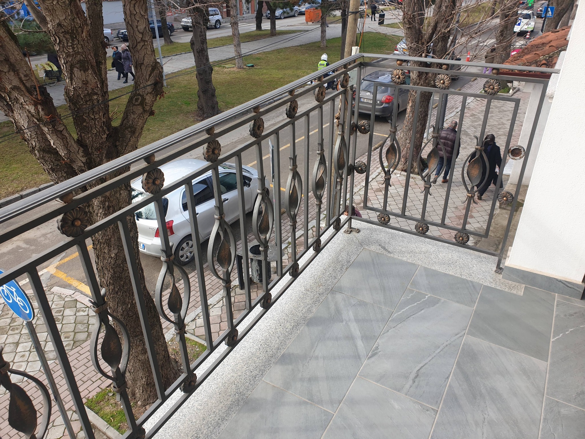Jepet ambient per qera  Per zyra ose klinika kt 2