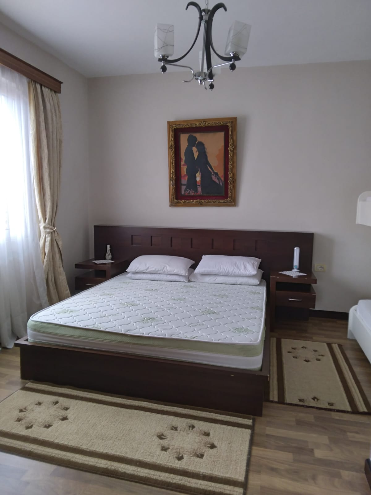 Jepet me qera apartament 2+1 në Lagjen 14, Korçë,