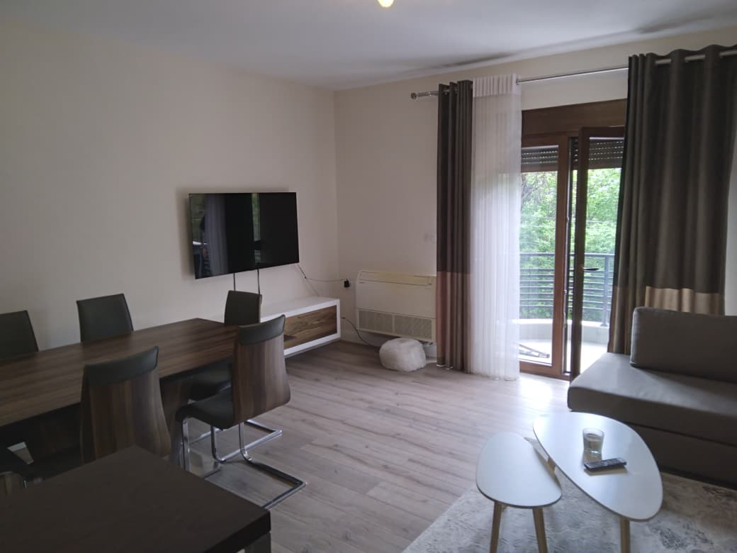 Jepet me qera apartament me sipërfaqe 110 m² në Lagjen 2, Korçë