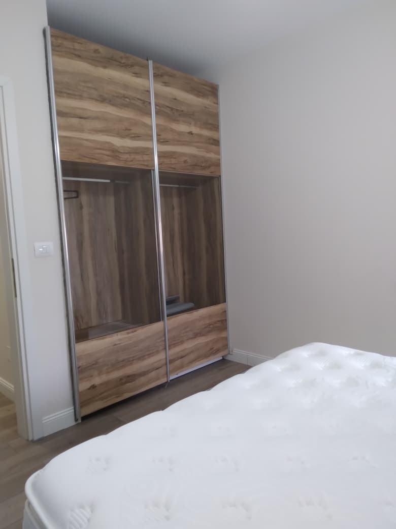 Jepet me qera apartament me sipërfaqe 110 m² në Lagjen 2, Korçë