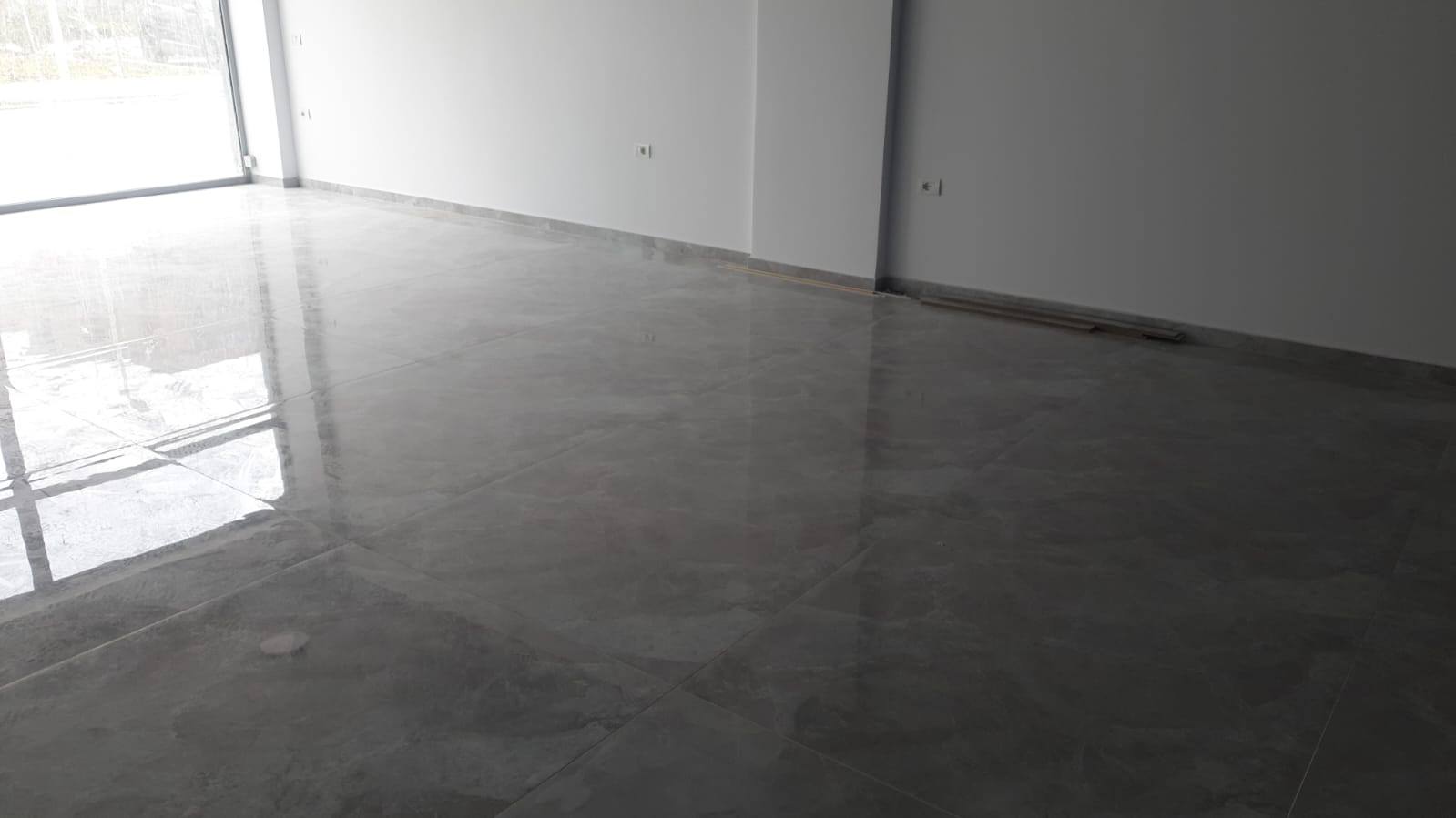 Jepet me Qera Dyqan per zyra per butik Siperfaqe 60 m²