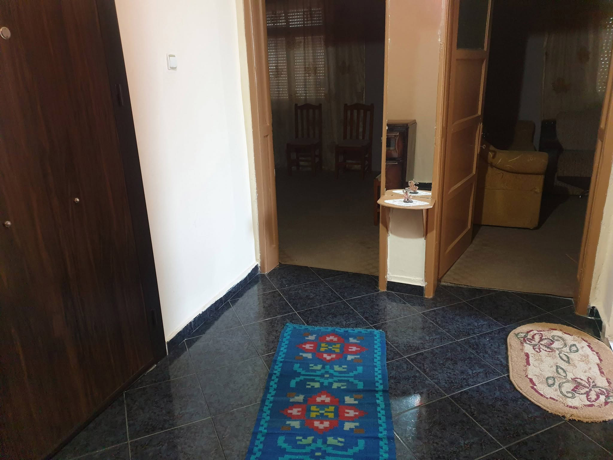 🏡 Jepet me qira apartament në Korçë – Lagjja 17