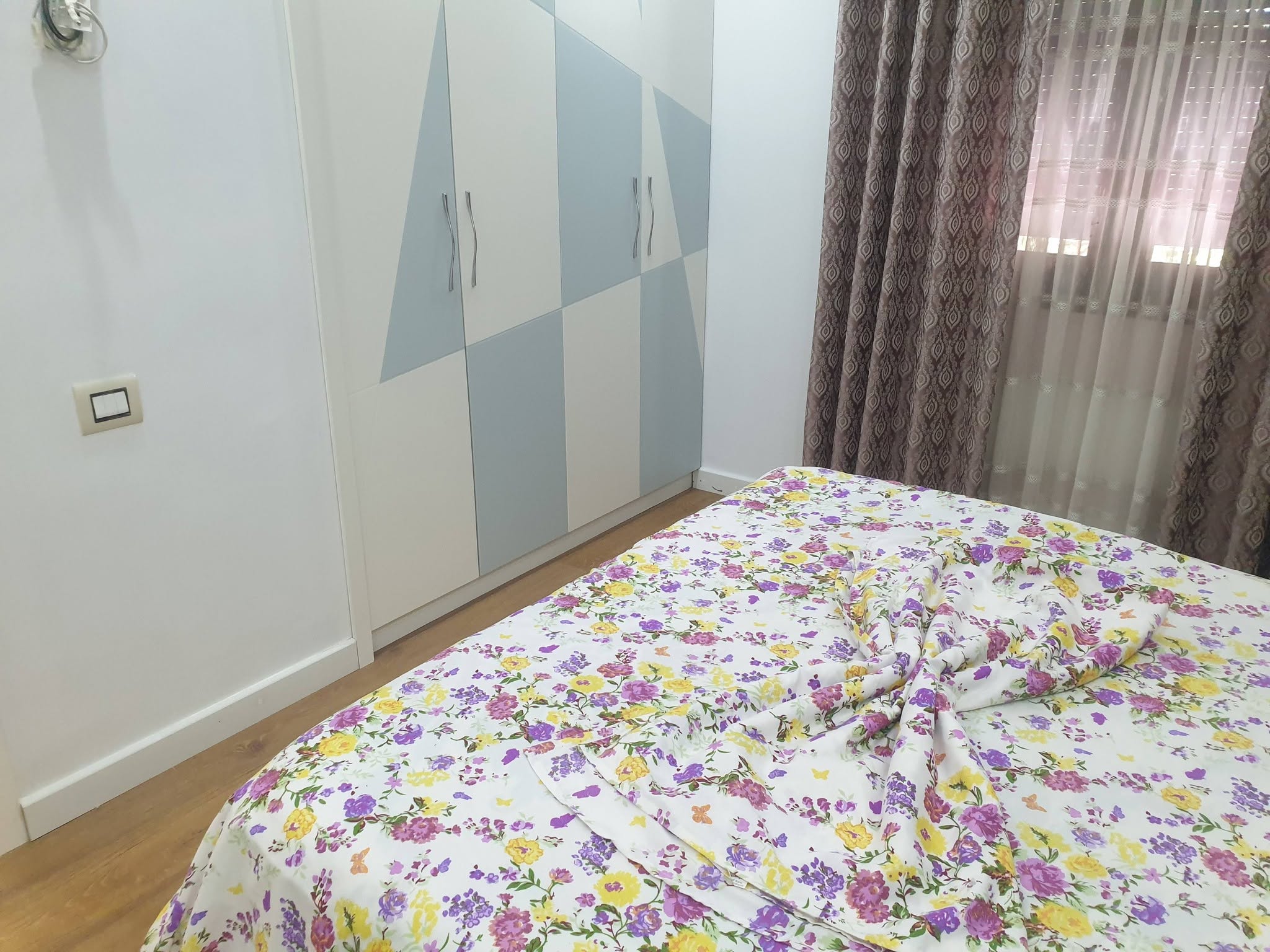 🏡 Jepet me qira hyrje në Korçë – Lagjja 17