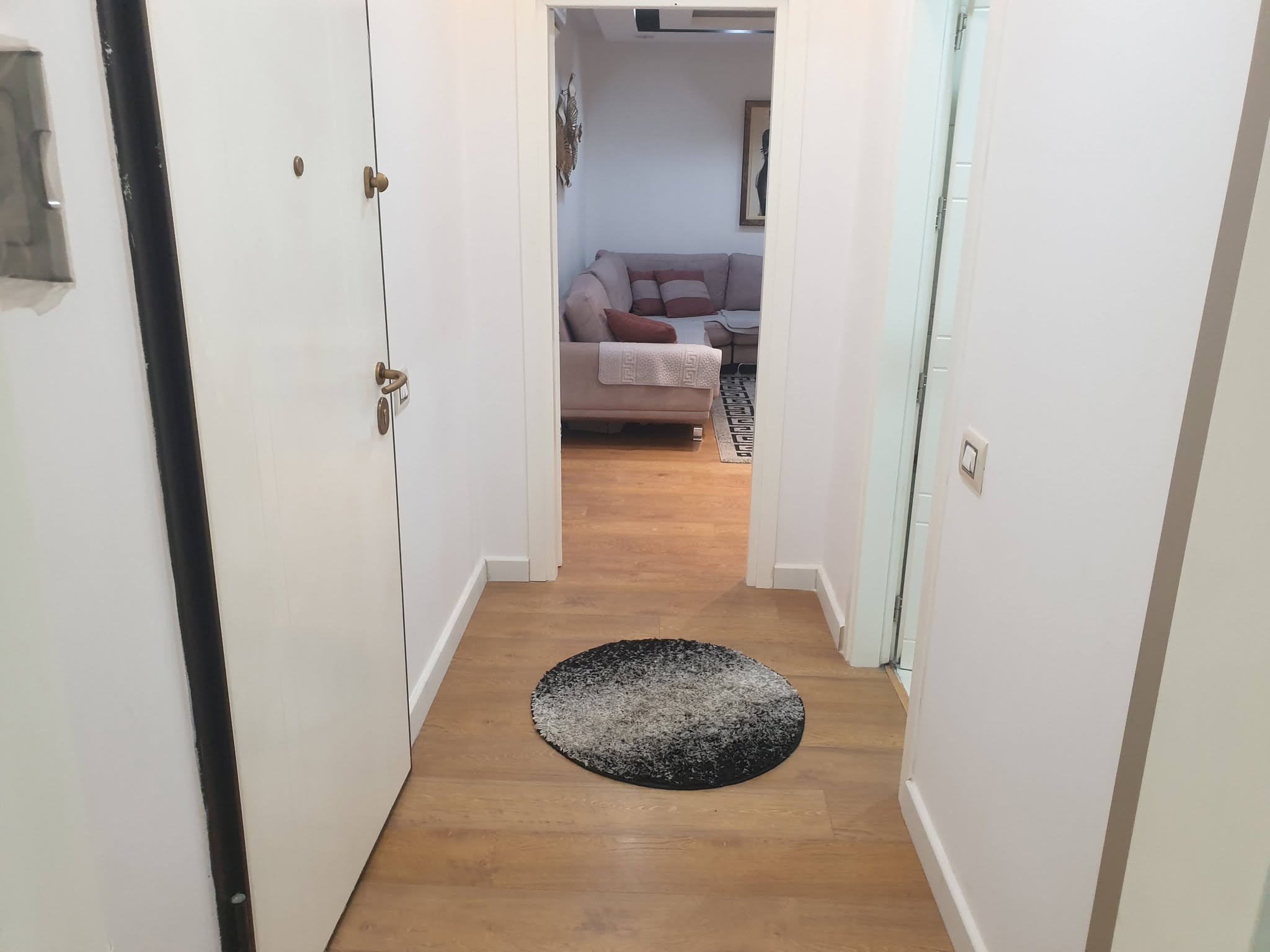 🏡 Jepet me qira hyrje në Korçë – Lagjja 17
