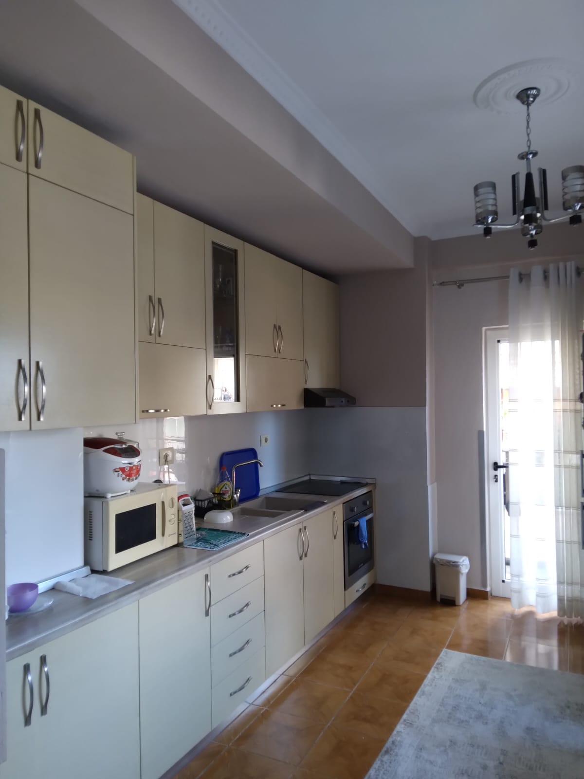 Shitet Apartament 2+1 – Korçë